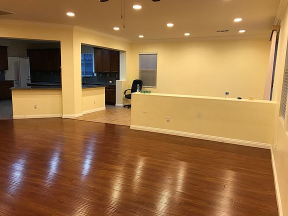 4th image of 519 Silverhawk Dr