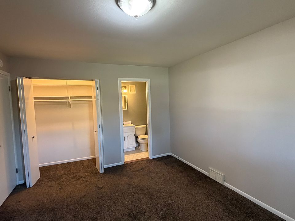946 N Adams Rd Unit 3, photo 11