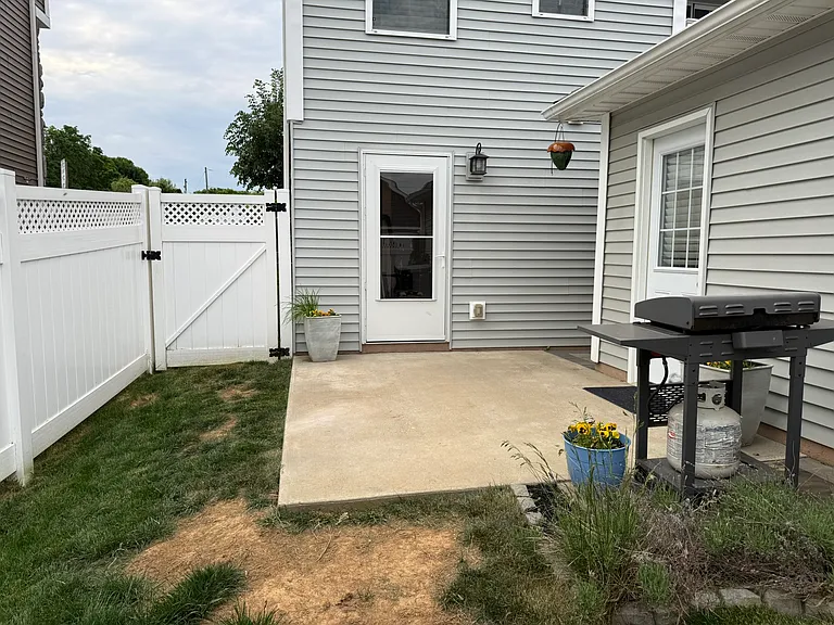 4 Pacific Blvd — Photo 20
