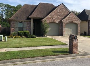 108 Masters Dr, Broussard, LA 70518