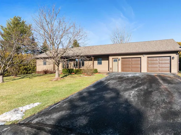 21 Meadowbrook Lane, St. Albans Town, VT 05478