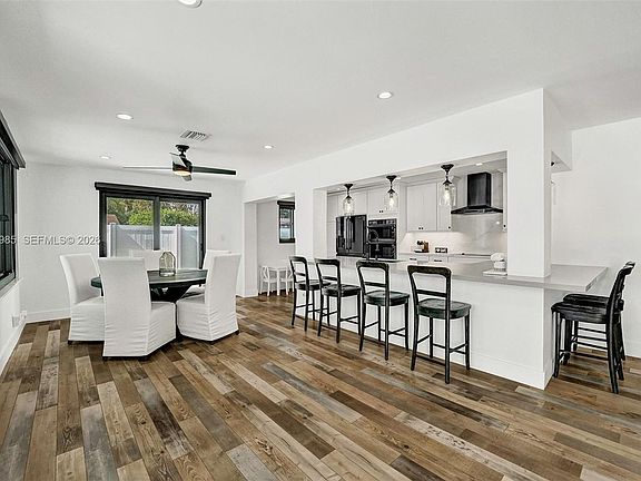 5th image of 915 NW 7th St