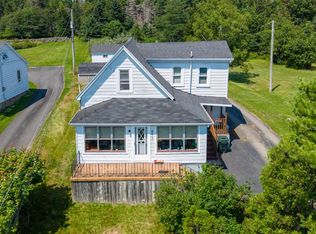 652 Shore Rd, Sydney Mines, NS B1V1A1