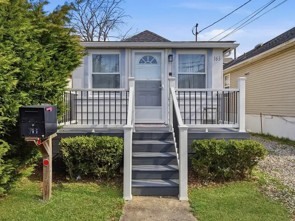 163 Seabreeze Ave, Middletown, NJ 07748