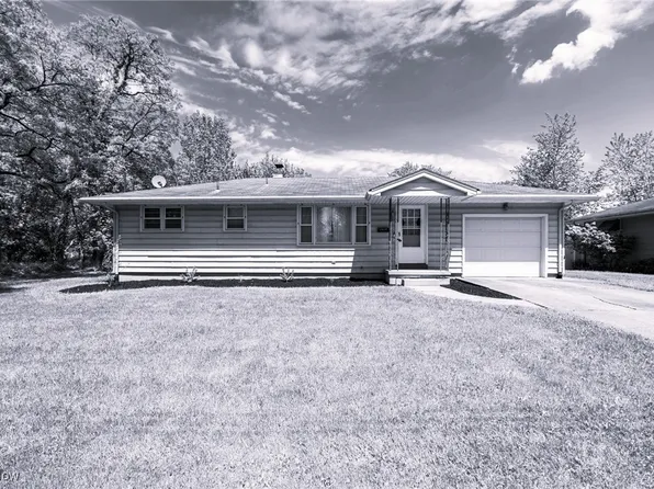 1617 Norwood Ave, Girard, OH 44420