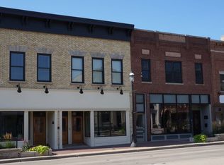 109 W Main St APT B, West Dundee, IL 60118