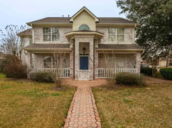 319 S 9th St, Nederland, TX 77627