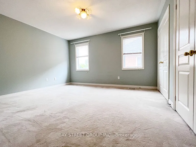 49 Forester Cres — Photo 20