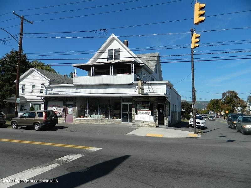 2nd image of 800 Pittston Ave