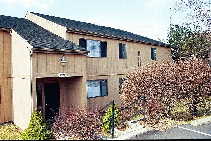 2nd image of 1140 Highfield Ct APT 302