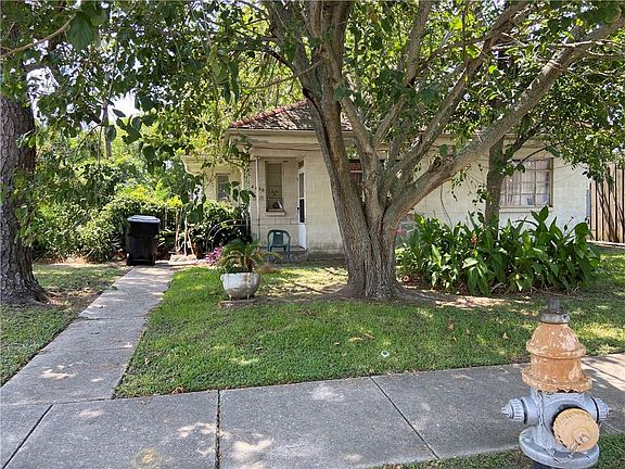 2nd image of 4400 Majestic Oaks Dr