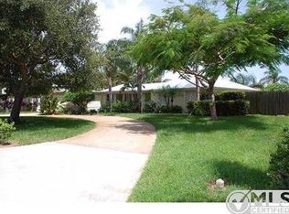 7 Yacht Club Pl, Tequesta, FL 33469