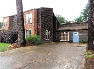 2104 Holly Hill Dr, Tupelo, MS 38801