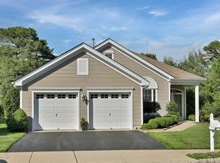 17 Silverspring Dr, Lakewood, NJ 08701