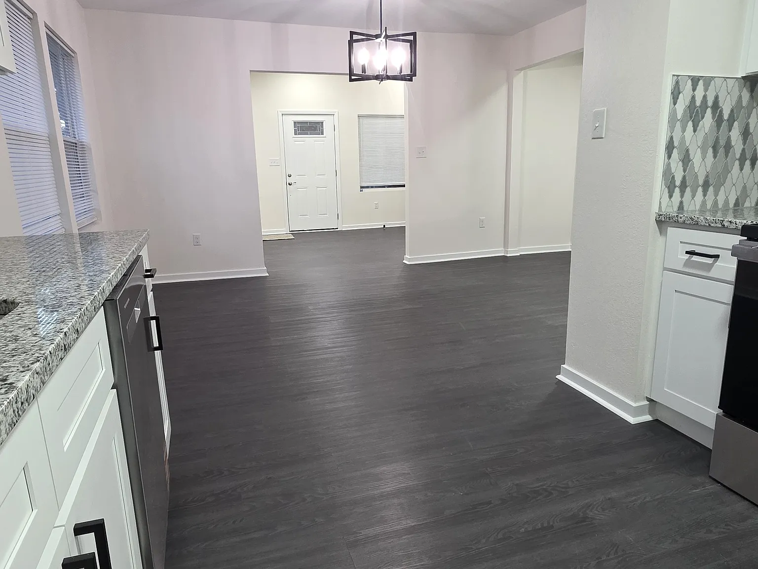 3 bed, 1008 sqft, $1,100 — Photo 4