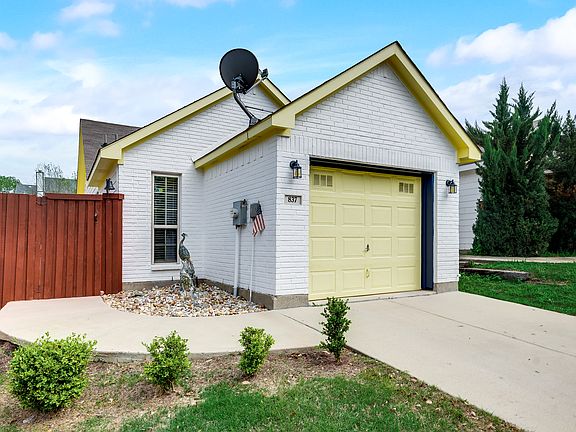 2nd image of 837 Villagepoint Ln