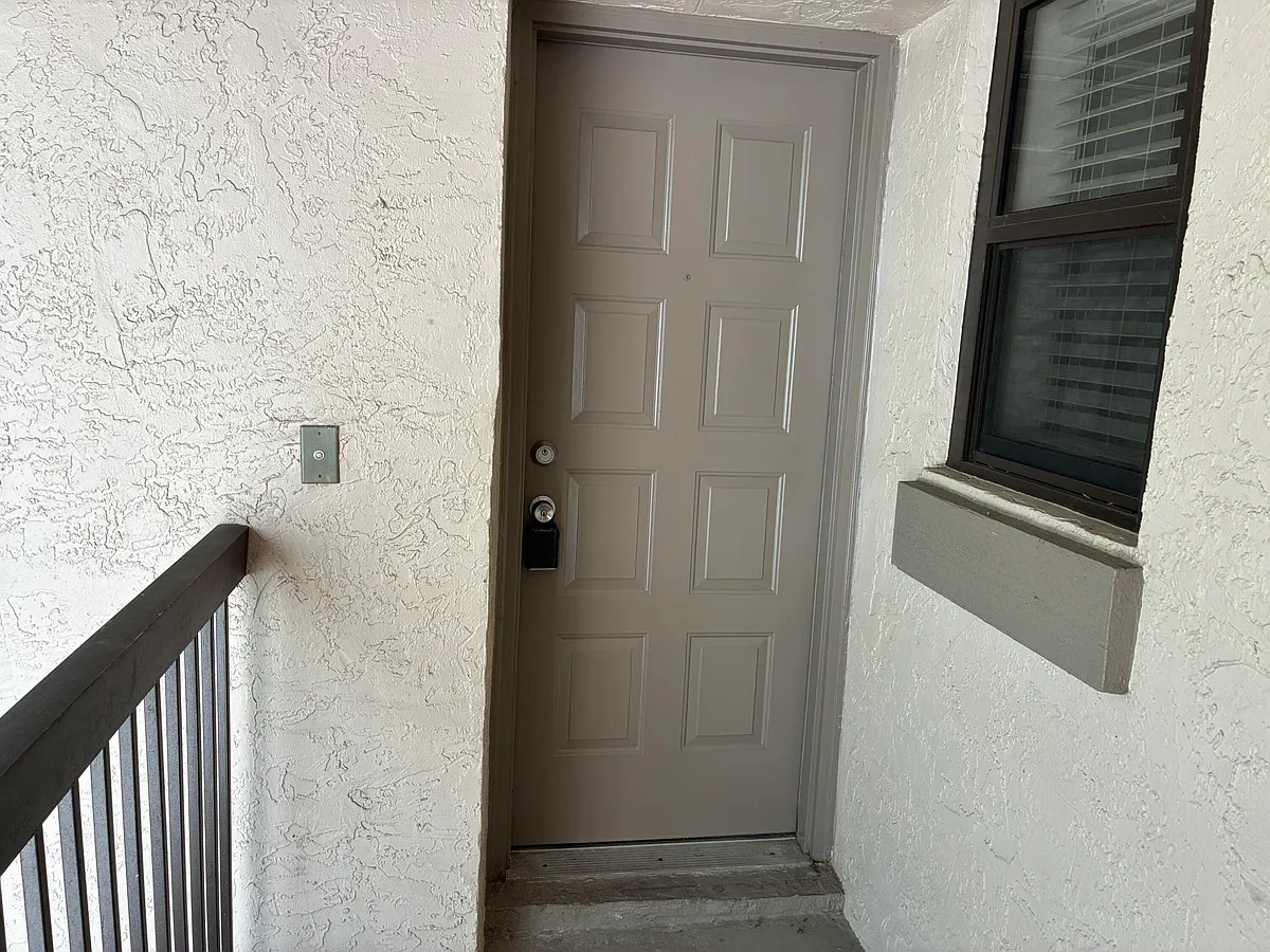 Building Photo - 3460 NW 47th Ave #3132