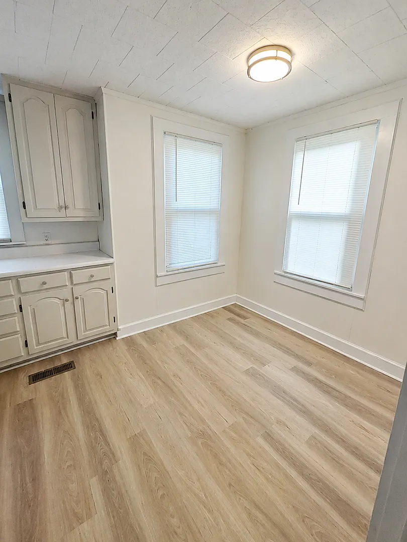 Freshly Remodeled 3-Bedroom Pet-Friendly Home in Sparta — Photo 3