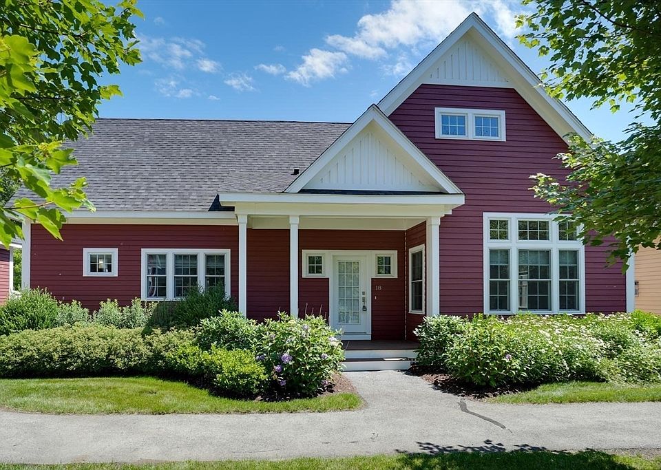 1st image of 18 Village Ln #4