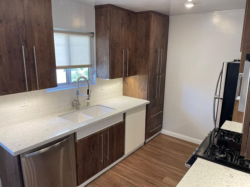 1st image of 13435 Burbank Blvd APT 5