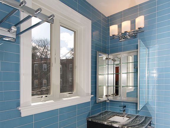 mlspicunit1firstfloorbathroomvanityB1