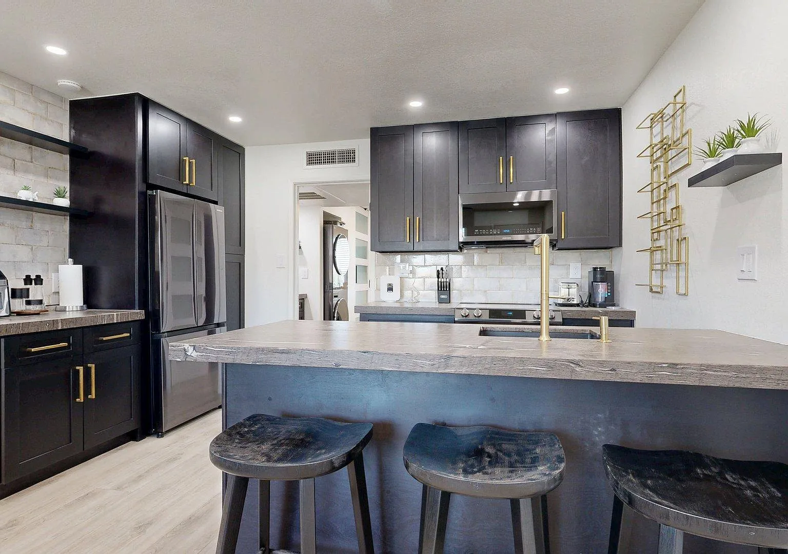 1 bed, 1.0 bath, 560 sqft, $1,750 — Photo 3