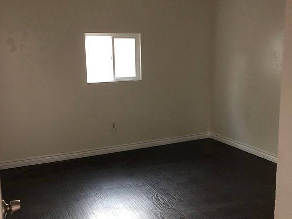 5th image of 4745 Ivy St #1/2