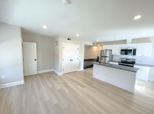 267 Green Ln FLOOR 3, Philadelphia, PA 19128