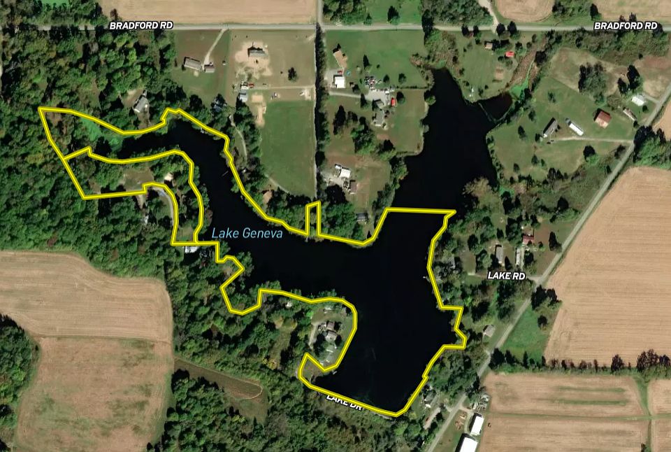 1st image of 9425 Lake Dr