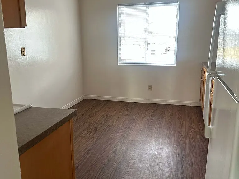 Ponderosa Apartments — Photo 11