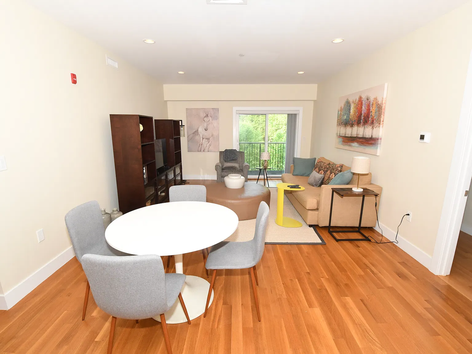 321 Hammond Pond Pkwy — Photo 3