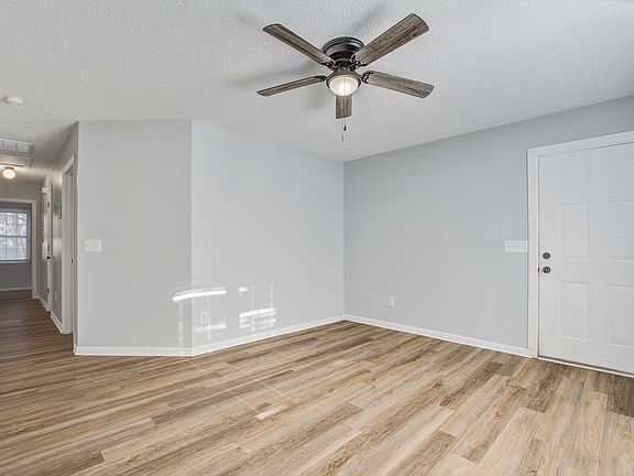5th image of 120 Harbison Dr #131