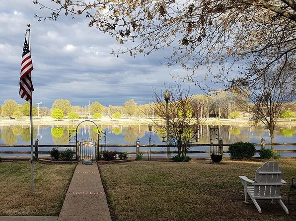 3626 Appling Lake Dr, Memphis, TN 38133