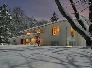 2785 Parkridge Dr, Ann Arbor, MI 48103