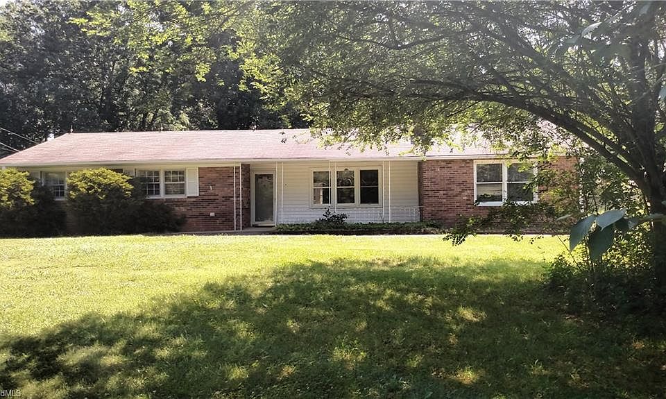 1st image of 1009 Lawson Alley Ln