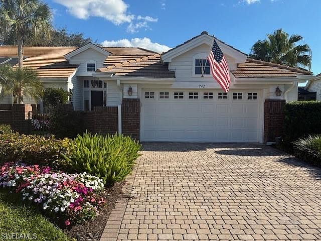 1st image of 742 Glendevon DR