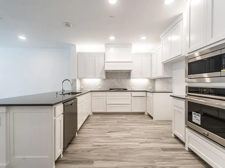 1540 Navasota Trl — Photo 8