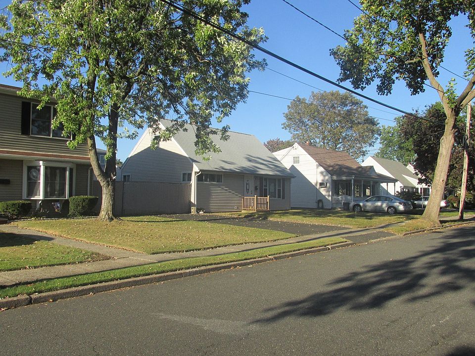 2nd image of 151 Alberta Dr