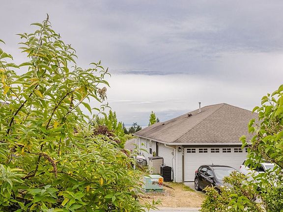 2nd image of 5687 Emily Way