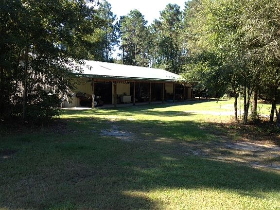 3rd image of 4758 Meadow Lake Dr