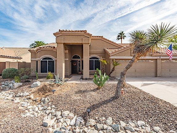 2nd image of 661 W Muirwood Dr