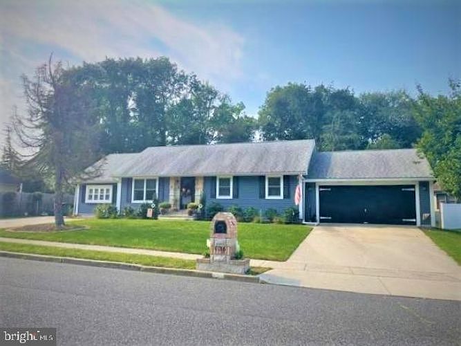 1st image of 636 Greenbriar Dr