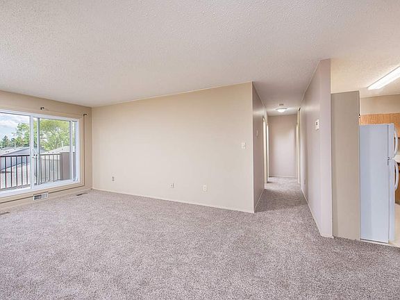5th image of 37 Akins Dr