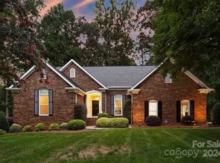 333 Summermore Dr, Charlotte, NC 28270
