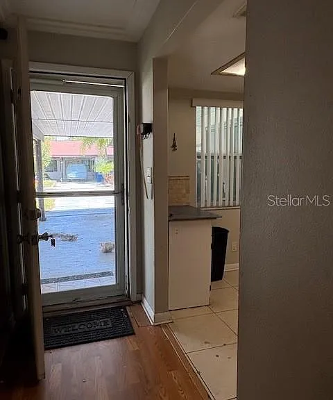 2037 Sunset Grove Ln — Photo 5
