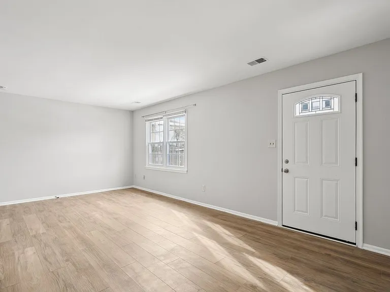 7907 Timarand Ct — Photo 6