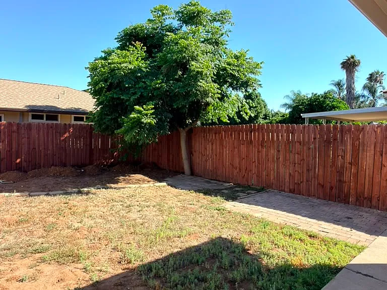 1811 Iris Way — Photo 24