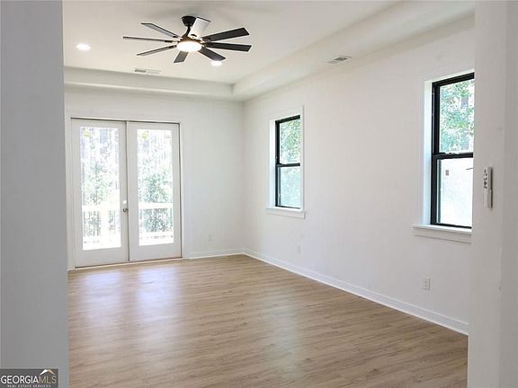 5th image of 489 Lee Rd