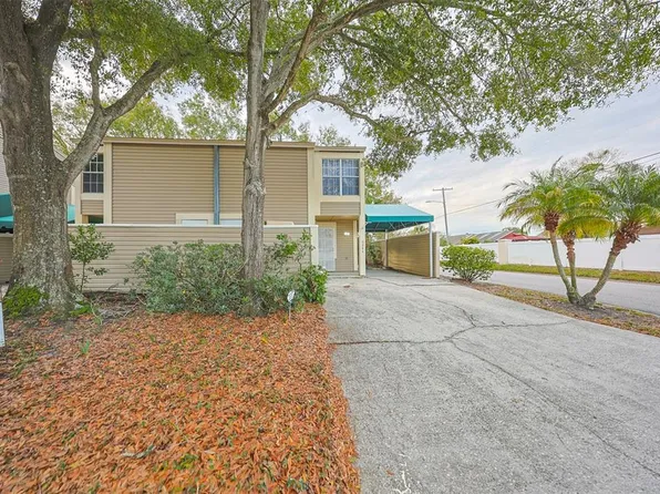 6924 LAKEVIEW COURT, TAMPA, FL 33634