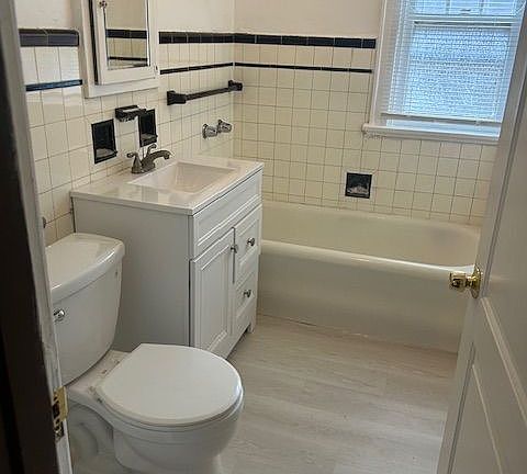 5th image of 6696 Iris Ave